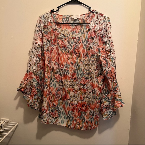 Fyve. Size Large. Blouse. - Picture 1 of 4